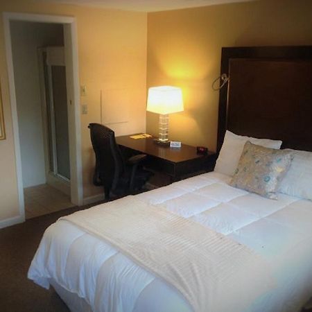 Wayne Inn Honesdale Екстер'єр фото